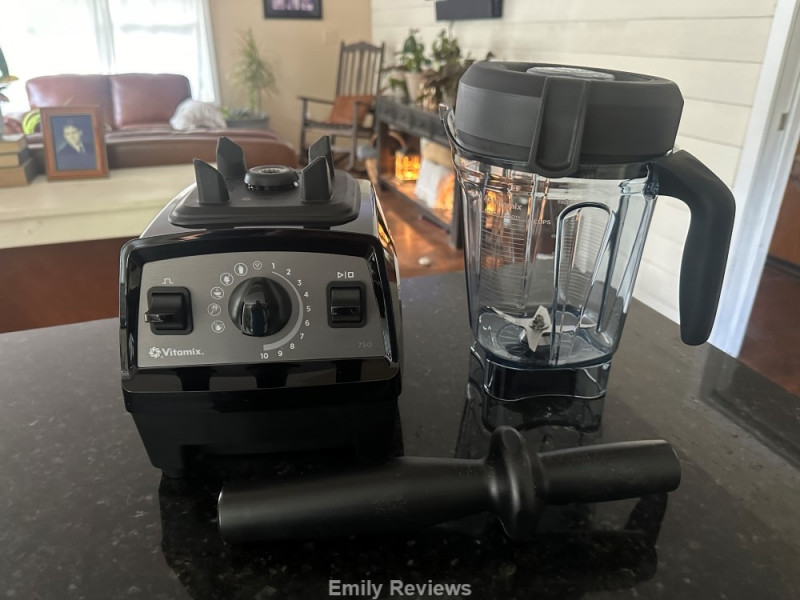 The easy and helpful guide to keep your Vitamix Blender clean