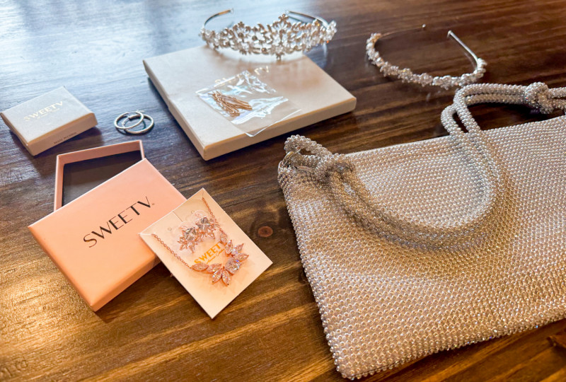 SWEETV Jewelry, Crown, & Accessories Review + Giveaway