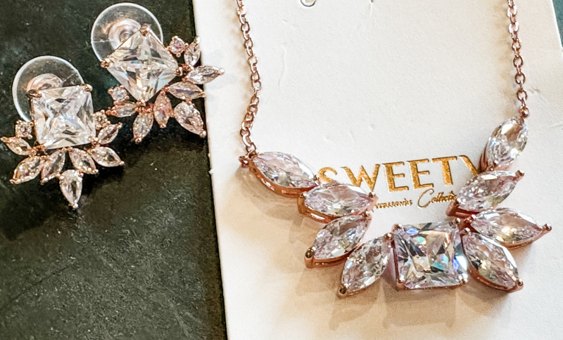 SWEETV Jewelry, Crown, & Accessories Review + Giveaway