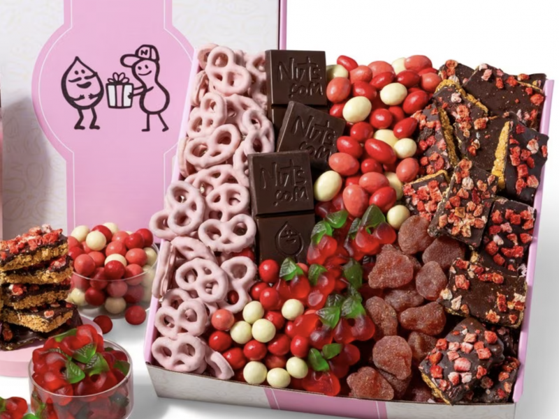 Nuts.com Strawberry Chocolate Valentine's Gift Box.