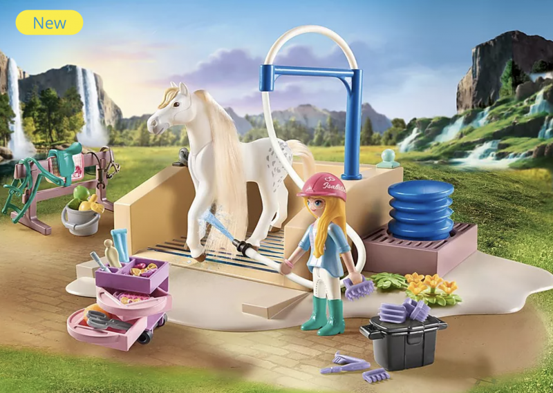 Playmobil Washing Station with Isabella and Lioness Item Number: 71354