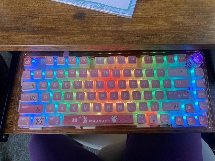 Leobog k81 pink bunny keyboard