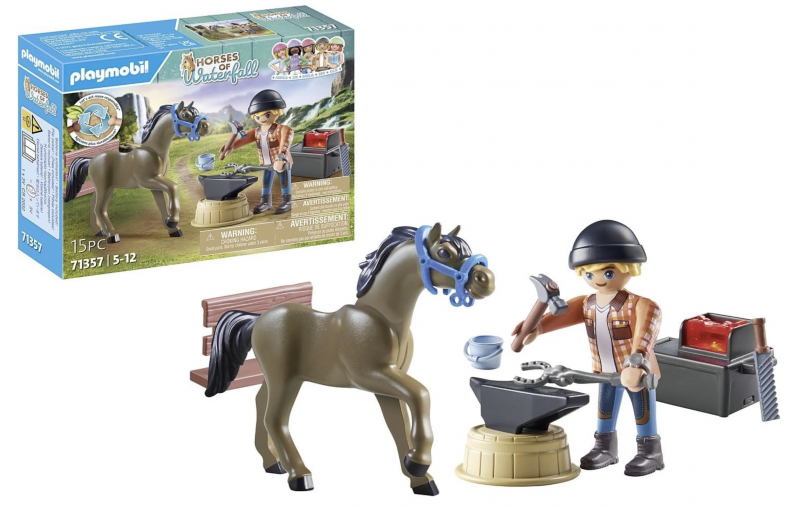 PLAYMOBIL Horses of Waterfall Isabella and Lioness with Laundry Area - 71357
