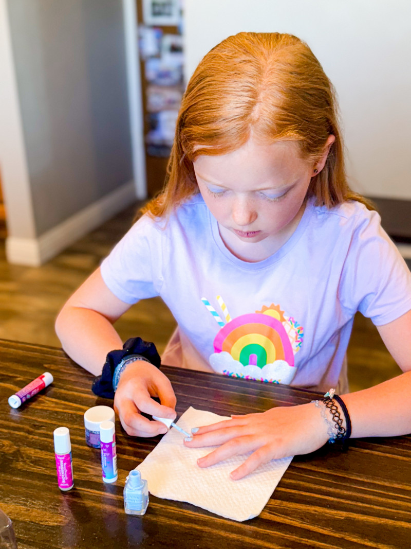 Klee Naturals Review: Best Non-Toxic, Kid-Friendly Makeup.