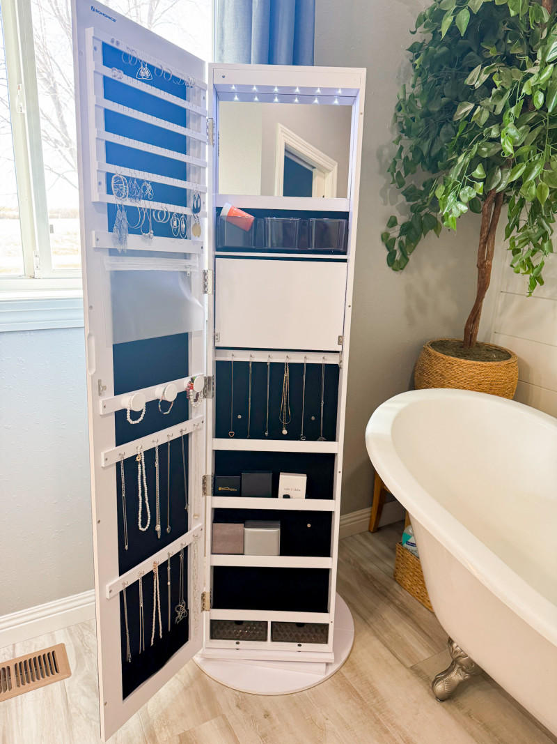 SONGMICS Lockable Mirror Jewelry Cabinet Review (+ Jewelry Box Giveaway!).