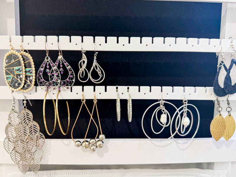 SONGMICS Lockable Mirror Jewelry Cabinet Review (+ Jewelry Box Giveaway!).