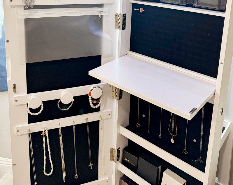 SONGMICS Lockable Mirror Jewelry Cabinet Review (+ Jewelry Box Giveaway!).