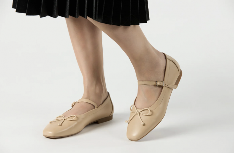 M.Aviann Geneva MJ Ecru Beige Flats.