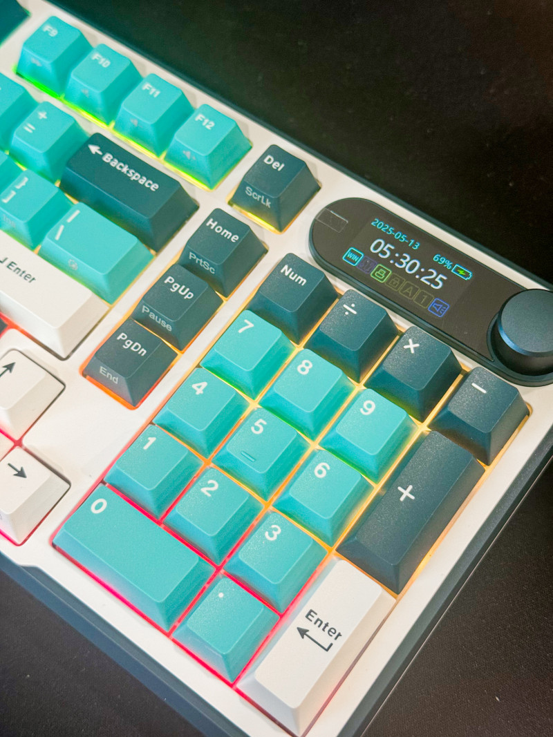 RK Gaming S98 96% Wireless Mechanical Keyboard Review.