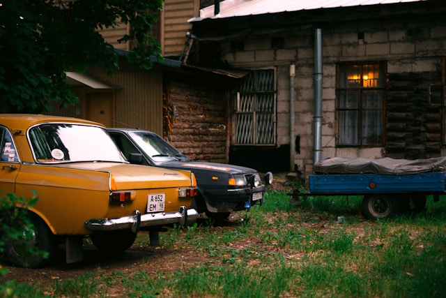 vitali-adutskevich-4b7KwmLFCMM-unsplash