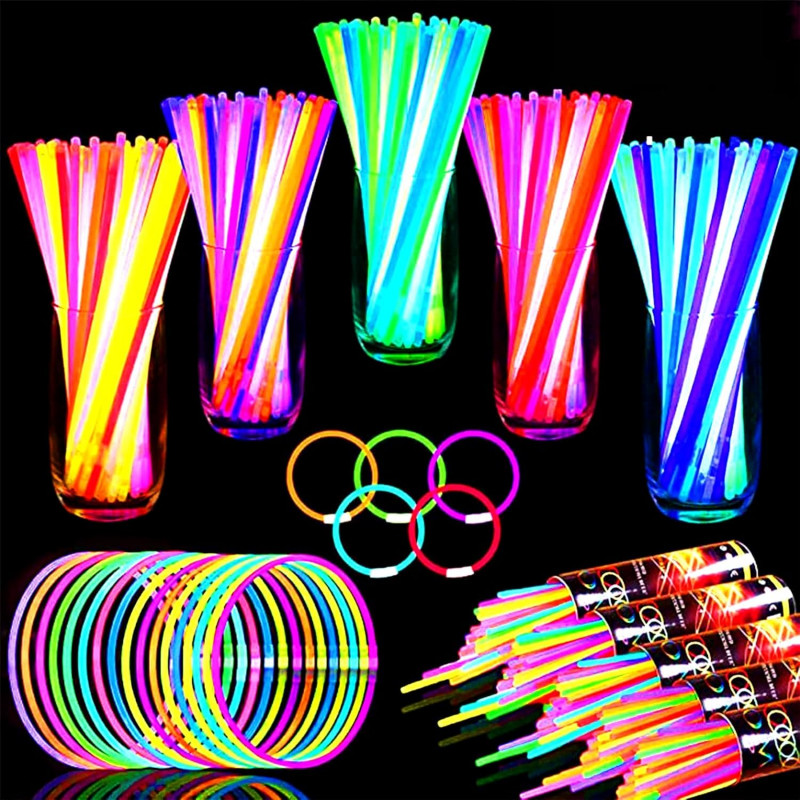 500 Pack Ultra Bright Glow Sticks Kit.
