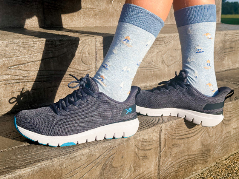 KURU FLEX Via Sneakers Review - Fresh & Clean Style For Fall.