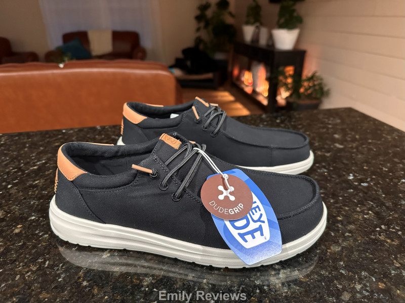 The Ultimate Holiday Gift for Him – HEYDUDE Paul Loafers Review & GIVEAWAY HeyDude Shoes, Men's Shoes, Men's Fashion, Men's Gifts