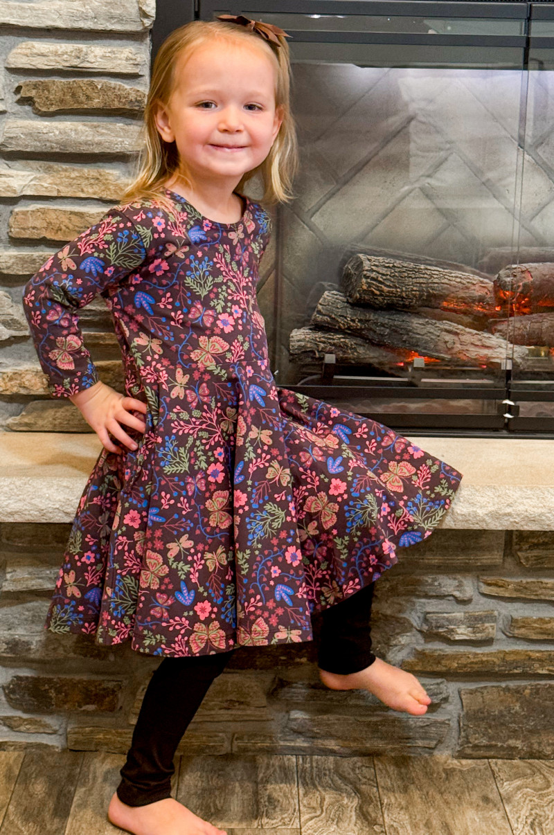 Mightly Review - Kids Holiday Styles & More! (+ Giveaway).