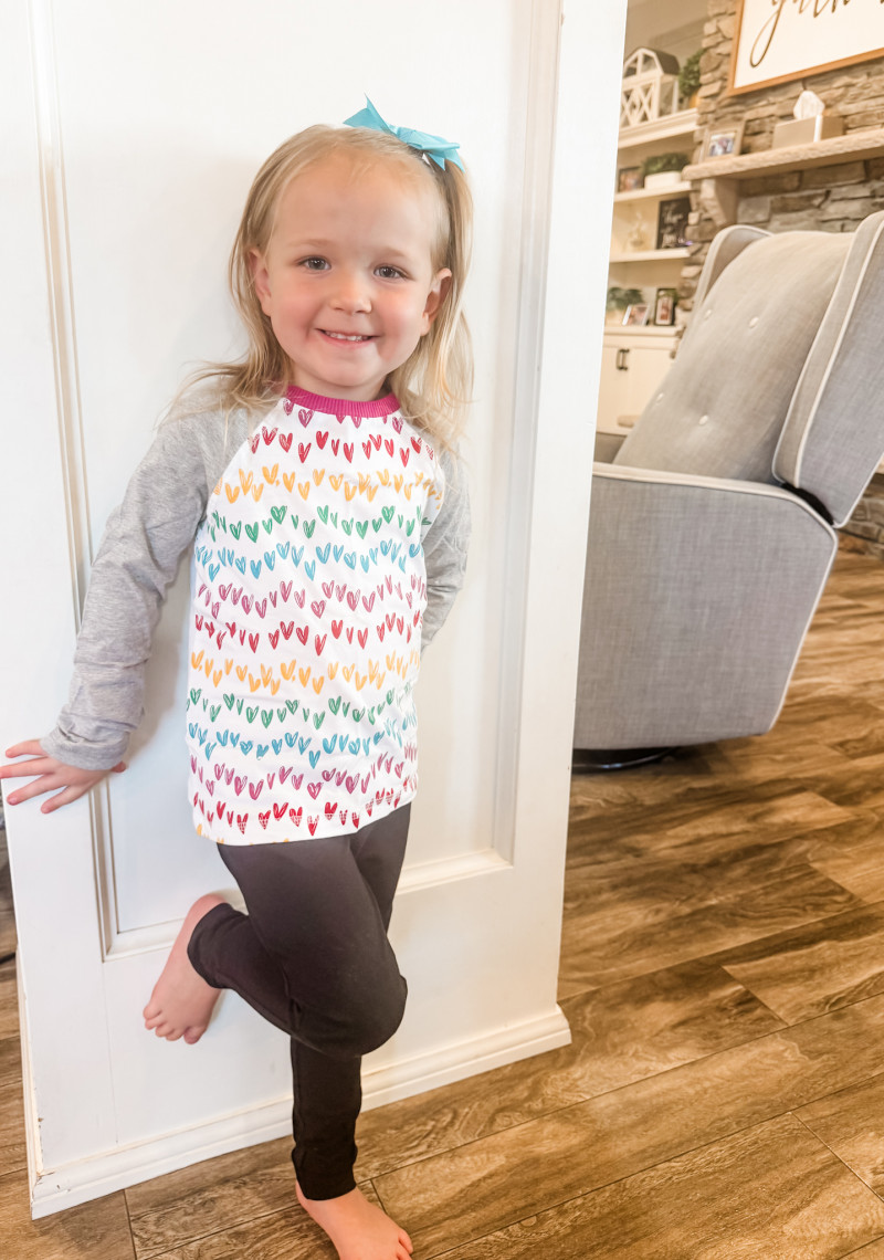 Mightly Review - Kids Holiday Styles & More! (+ Giveaway).