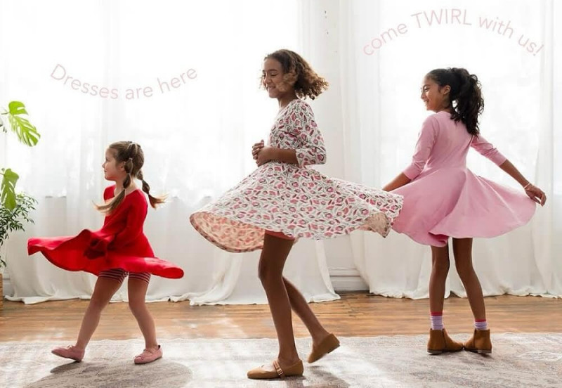 Mightly Review - Kids Holiday Styles & More! (+ Giveaway).