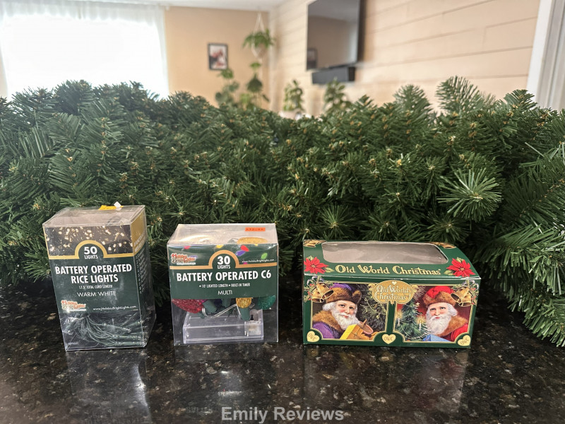 Christmas Decor, Fir Garland, Batter-Powered Lights, Christmas Ornaments