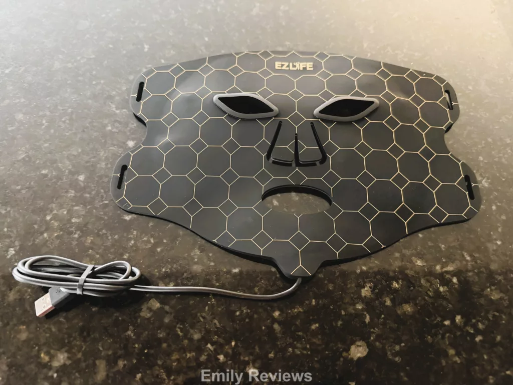 Skincare, Red Light Therapy, Anti-Aging, Reduce Acne, Improve Skin Texture