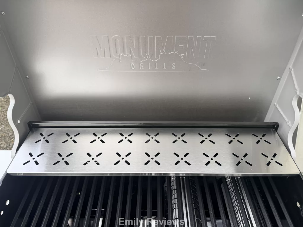Monument Mesa II 415BZ review, Monument grill review, budget gas grill, propane grill with side burner, best gas grill under 500, backyard grill ideas, grill rain cover review