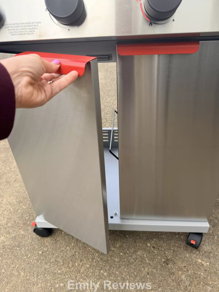 Monument Mesa II 415BZ review, Monument grill review, budget gas grill, propane grill with side burner, best gas grill under 500, backyard grill ideas, grill rain cover review