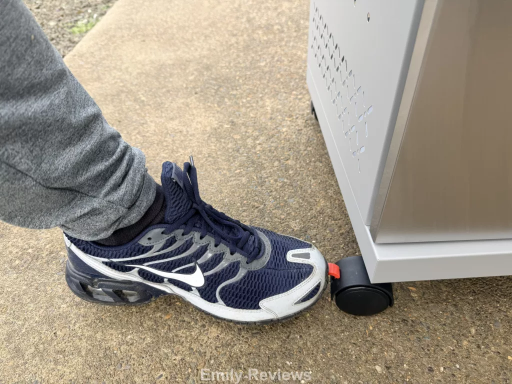 Monument Mesa II 415BZ review, Monument grill review, budget gas grill, propane grill with side burner, best gas grill under 500, backyard grill ideas, grill rain cover review