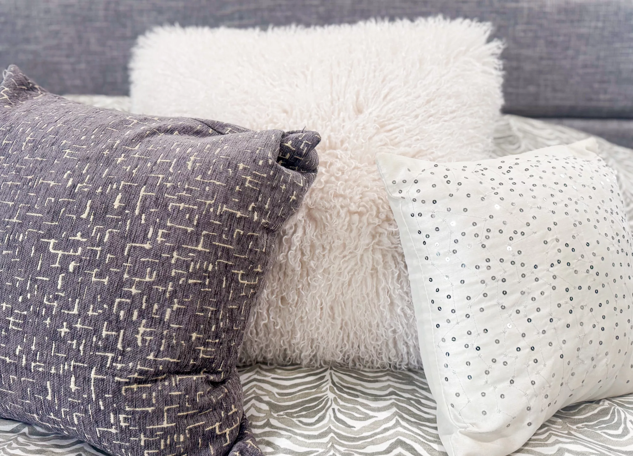 5 Simple Ways To Turn Your Master Bedroom Into an Oasis.