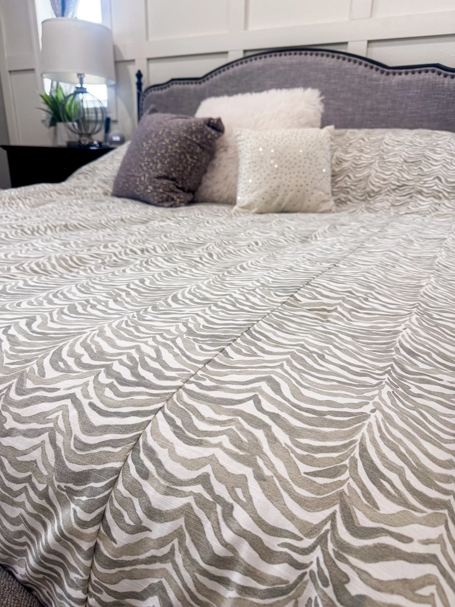 5 Simple Ways To Turn Your Master Bedroom Into an Oasis.