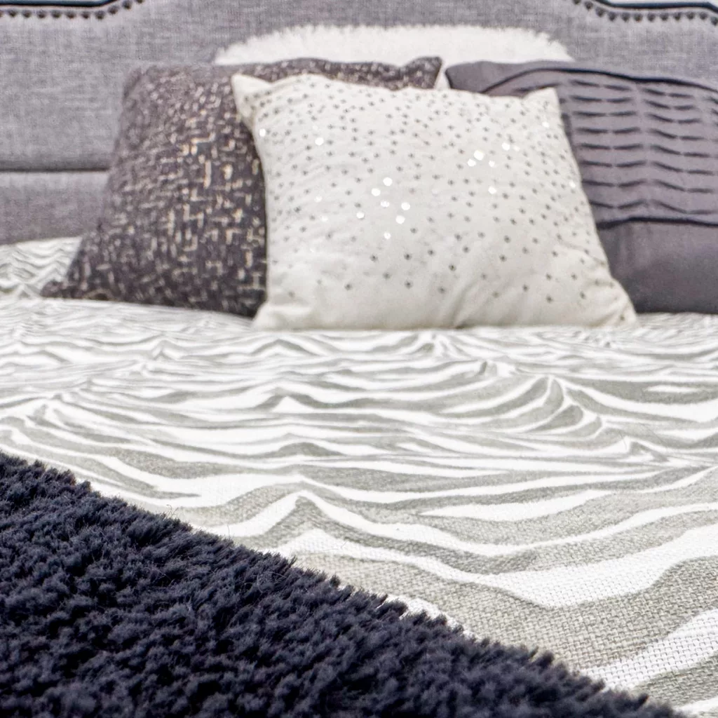 5 Simple Ways To Turn Your Master Bedroom Into an Oasis.