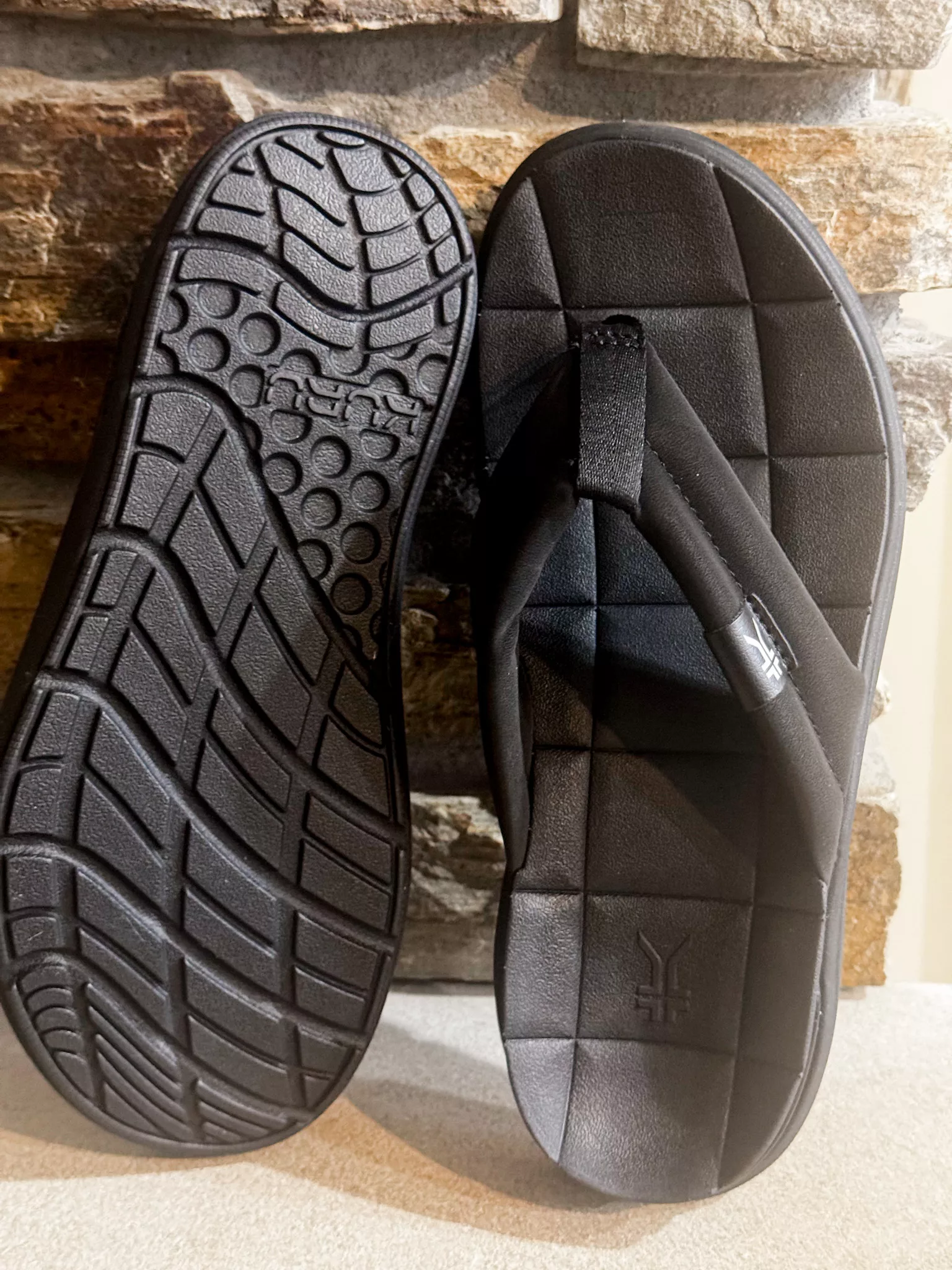 KURU MOMENT Flip Sandals - A Summer Must Have!