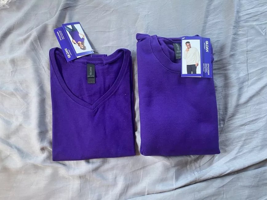 Gildan® 5V00L v-neck shirt for women and Gildan® SF000 unisex sweater