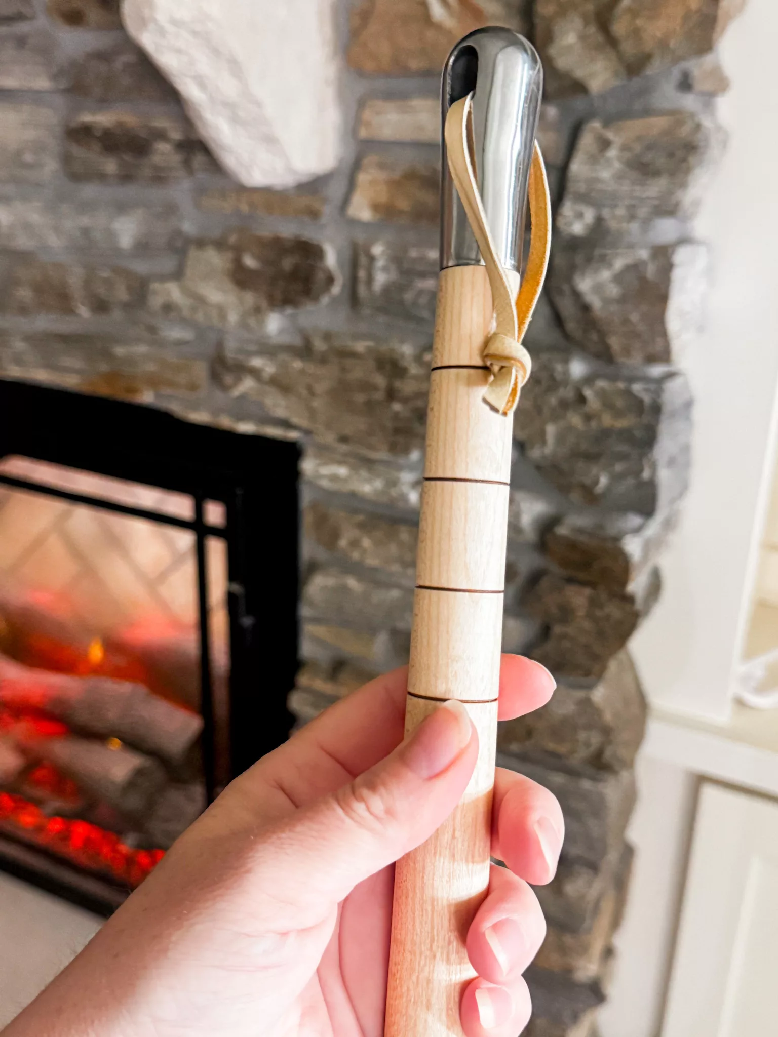 Dapper Woodworks Long Shoe Horn Review + Giveaway.