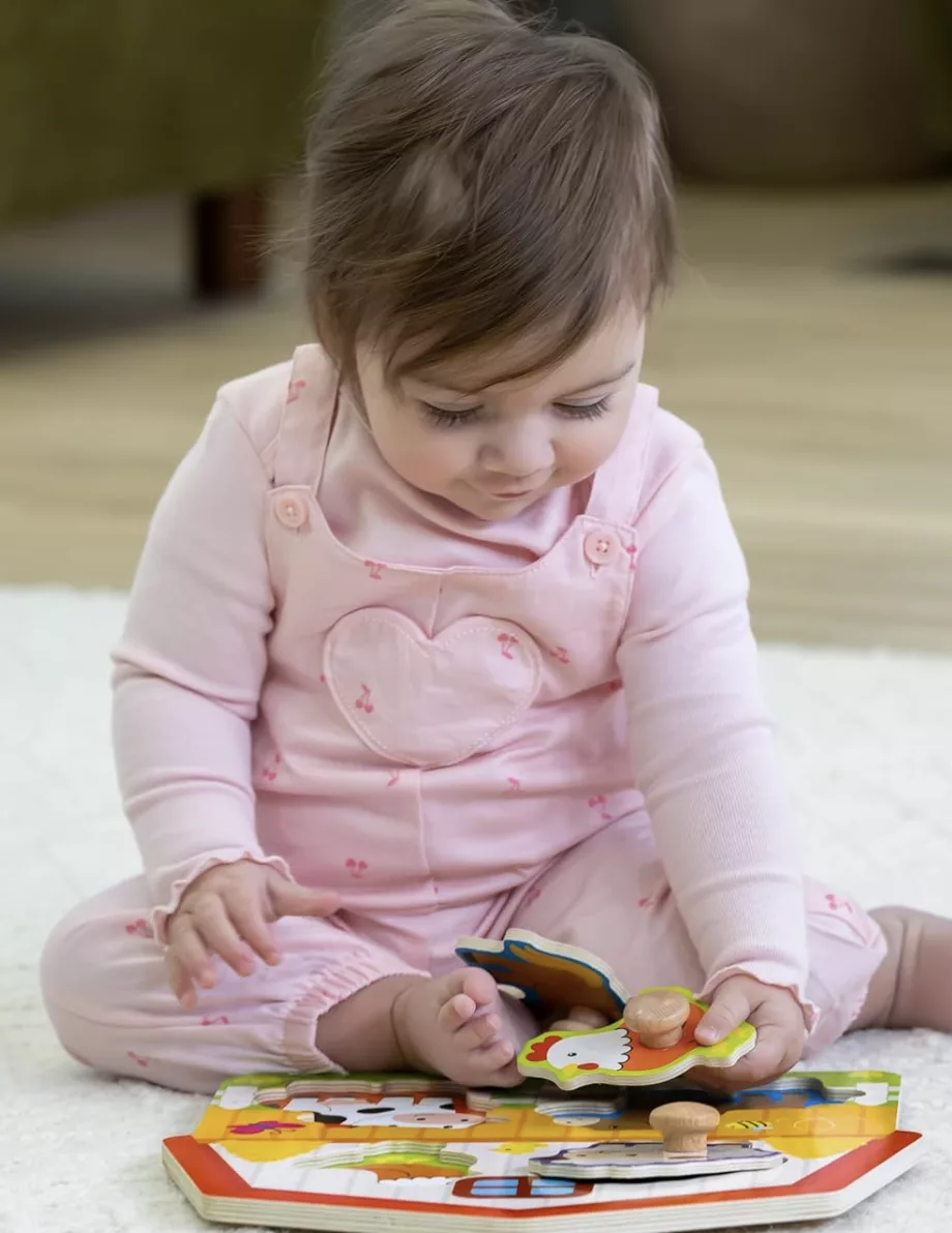 Wooden Farm Easy-Grasp Peg Puzzle.