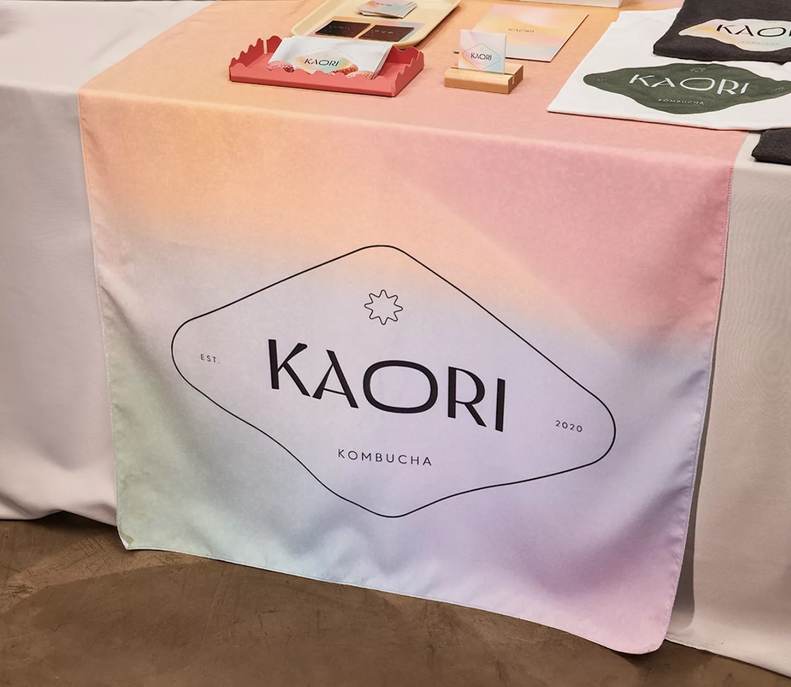 VistaPrint Custom Banners, Table Runners, + Shirts — Honest Review for Parties, Graduations & Business Promotions.