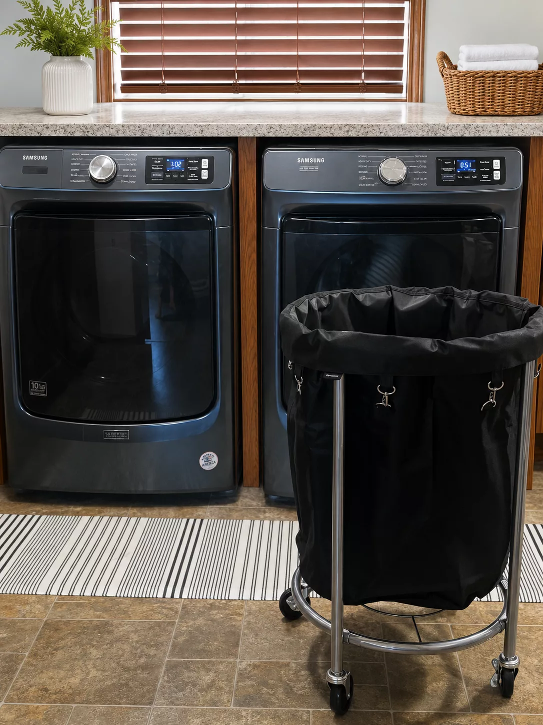 SONGMICS 29-Gallon Laundry Basket with 2 Locking Wheels.