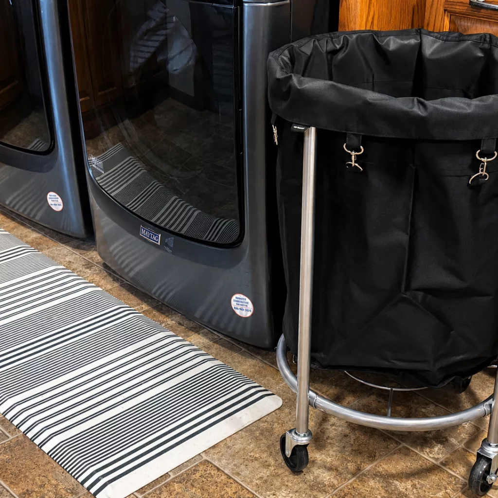 SONGMICS 29-Gallon Laundry Basket with 2 Locking Wheels.