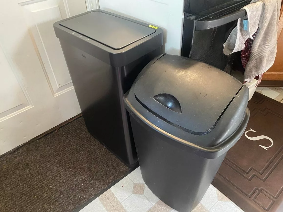 EKO 21 gallon motion sensor trash can compared to standard 13 gallon trash can