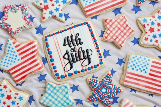 Best 4th of July Invitation Platforms for Family Celebrations in 2026 pexels-jill-wellington-1638660-8432804