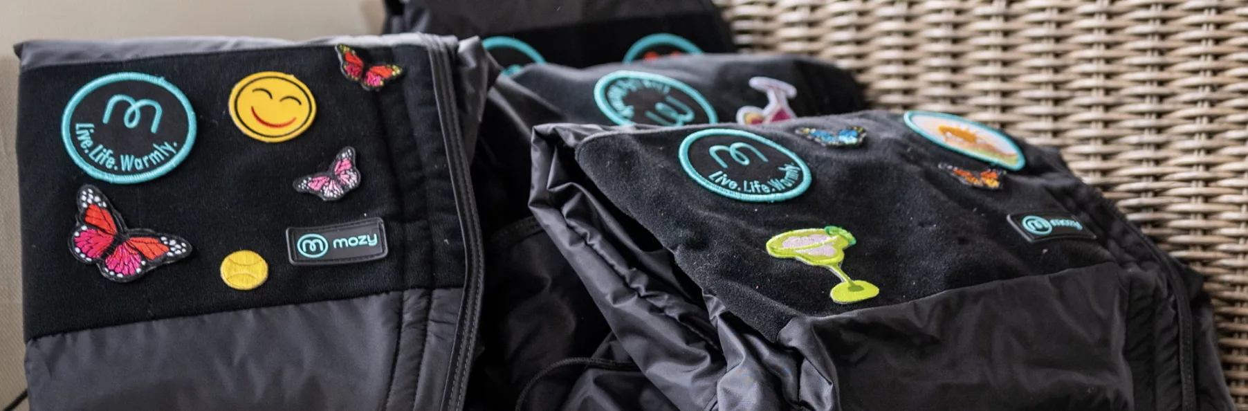 Mozy Wearable Blanket Review: Stay Warm Anywhere This Fall (+ Giveaway!).