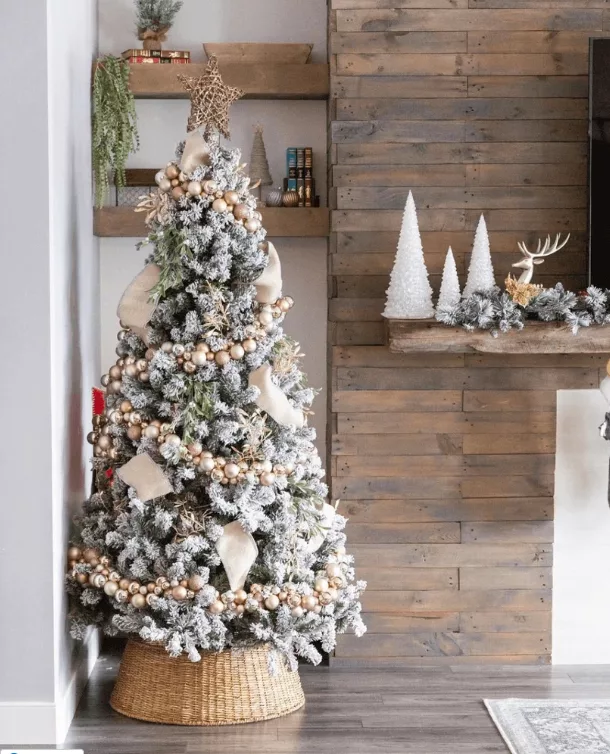 King of Christmas 8' Prince Flock tree