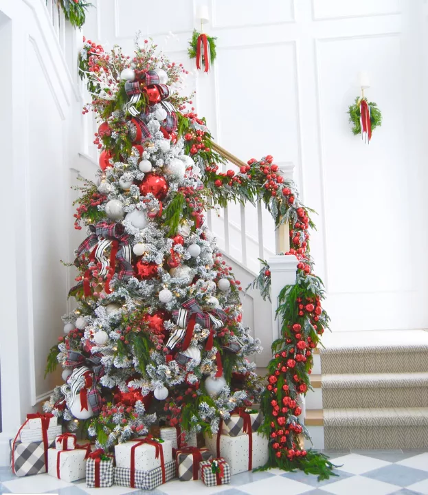 King of Christmas 8' Prince Flock tree