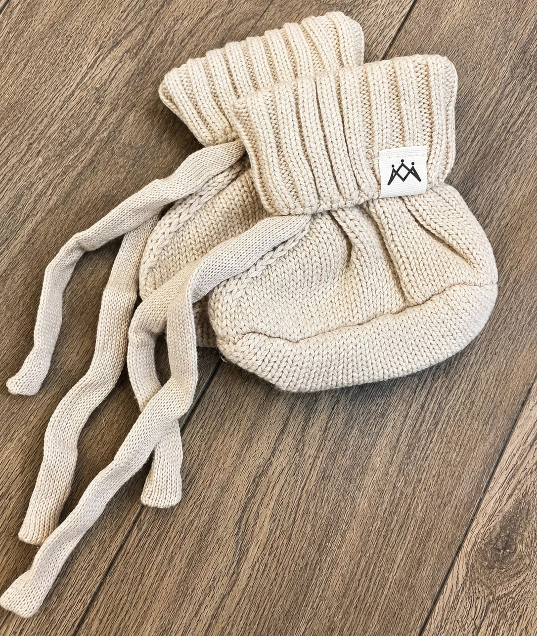 Knitted Booties – Mushroom.