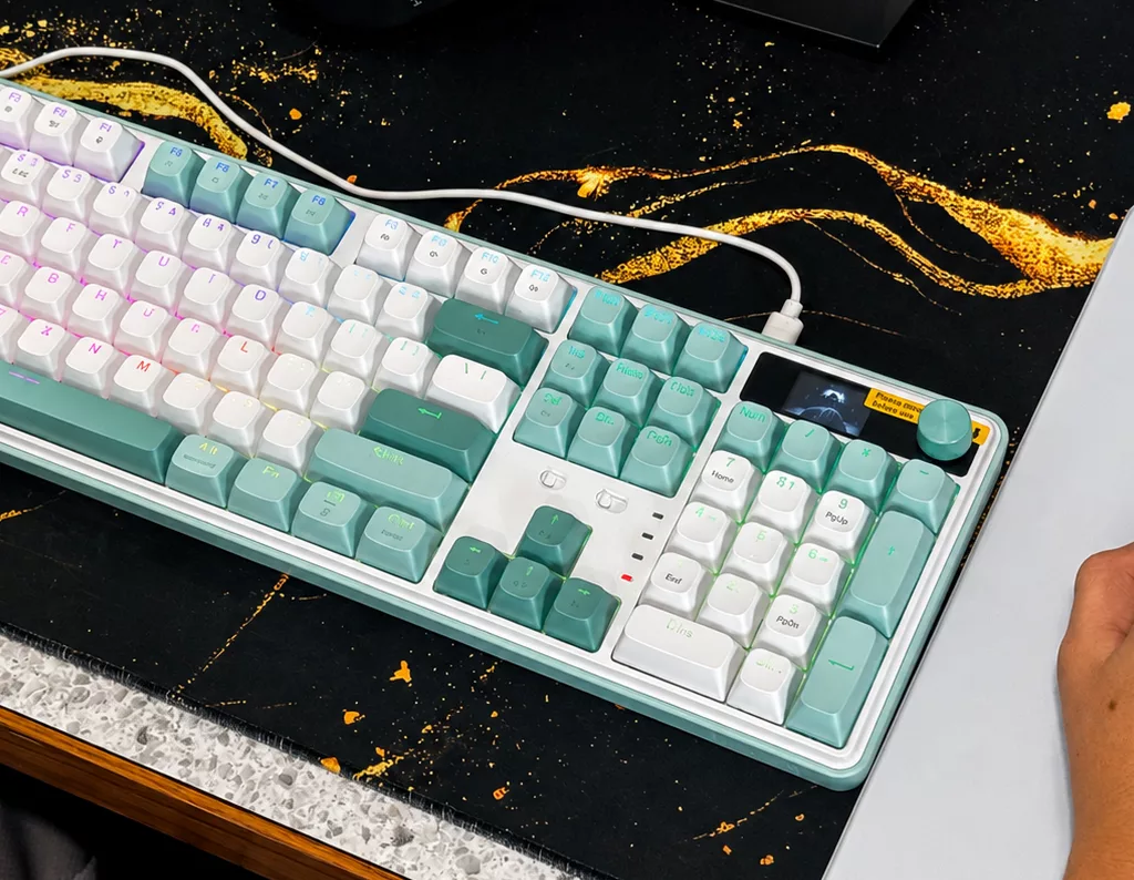 Redragon Review: PREDATOR M612 PRO Mouse, WYVERN K761 PRO Keyboard, & PG1M Glass Gaming Mouse Pad (+ GIVEAWAY!).