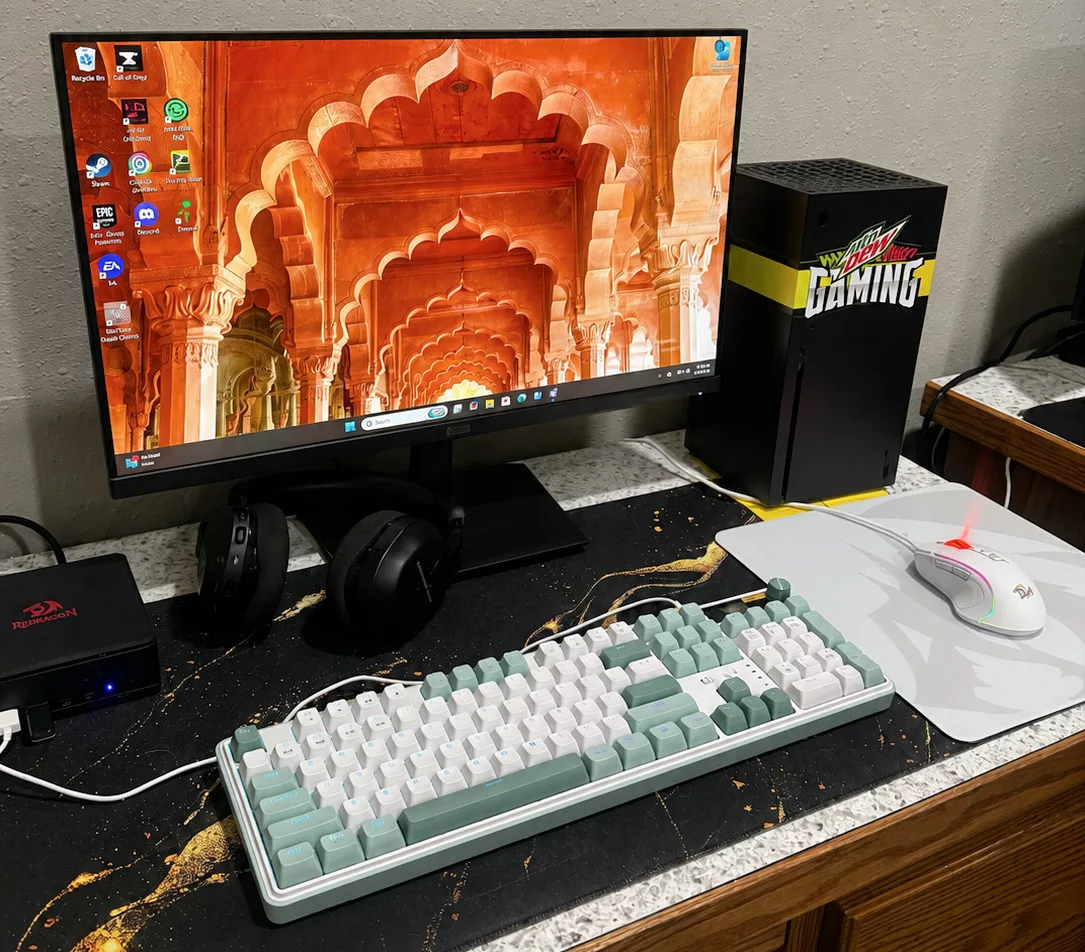 Redragon Review: PREDATOR M612 PRO Mouse, WYVERN K761 PRO Keyboard, & PG1M Glass Gaming Mouse Pad (+ GIVEAWAY!).